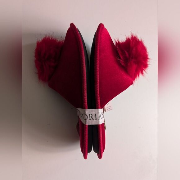 Victoria's Secret pom pom red slippers Medium 7-8 - Picture 1 of 3